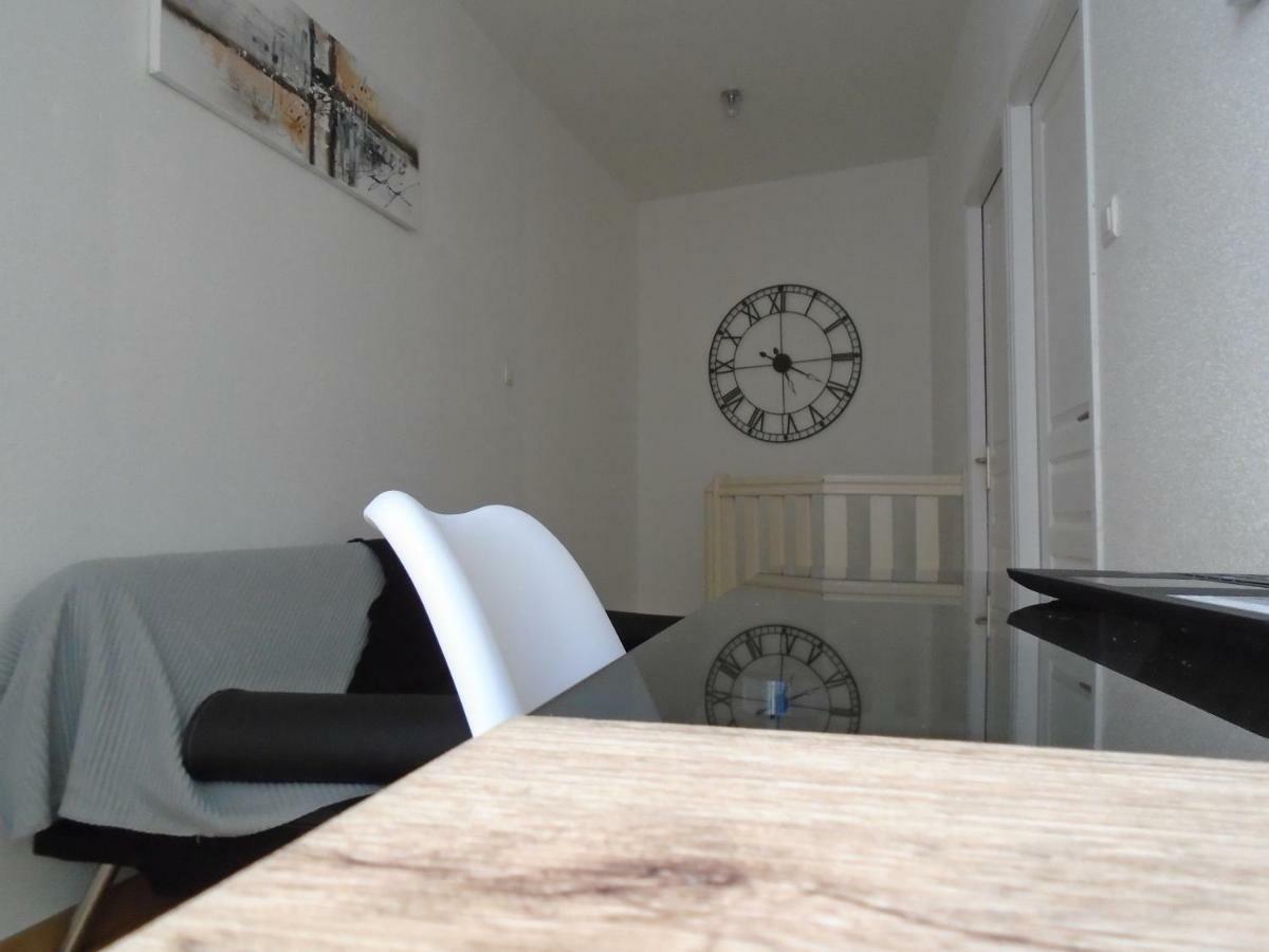 Appartements Baron Bouvier Vesoul Bagian luar foto